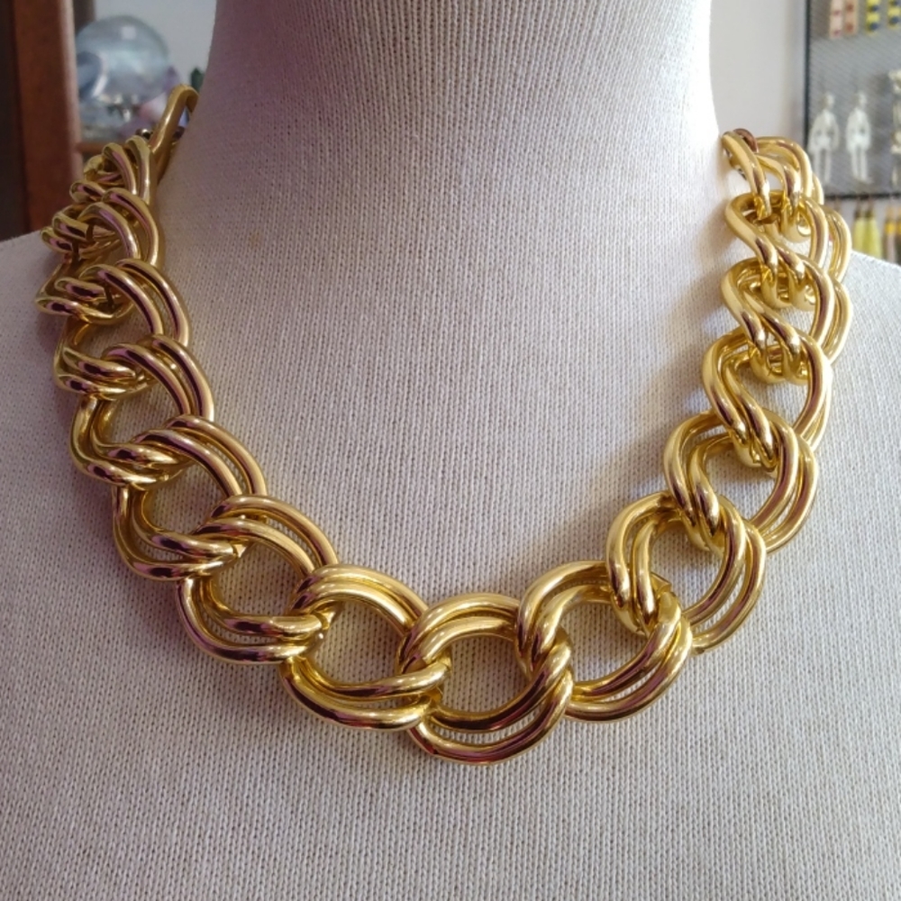 choker style necklace 18 in
